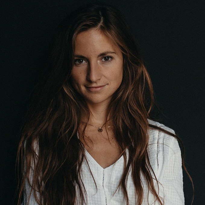 alexandra front on5x5
